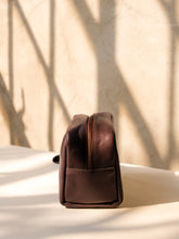 Load image into Gallery viewer, Leather Dopp Kit