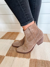 Load image into Gallery viewer, Silma Booties